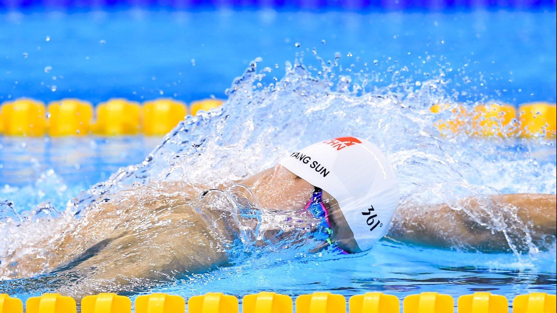 世界马拉松精英赛中国女将进前十，世界马拉松精英赛中国女将进前十名